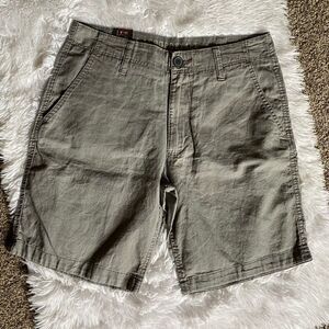 Aeropostale Classic Length Flat Front Shorts Mens Size 29 New with Tags